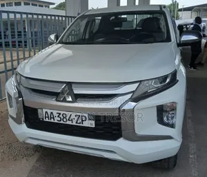 Mitsubishi L200 2023 Blanc