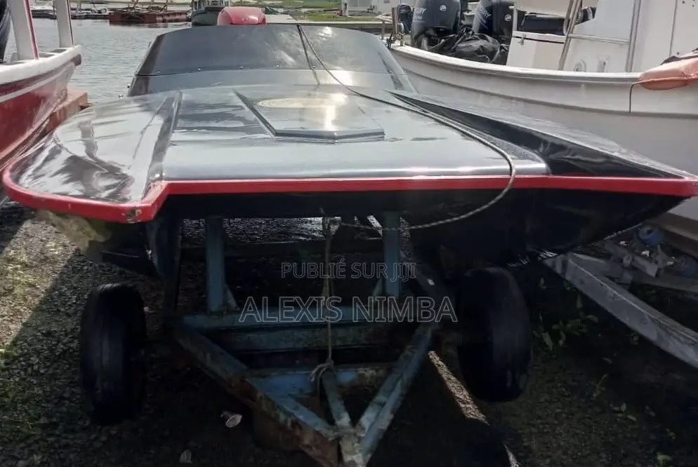Coque Bateau d'Origine Debo Deux Bouche Vendu en Côte D’Ivoire