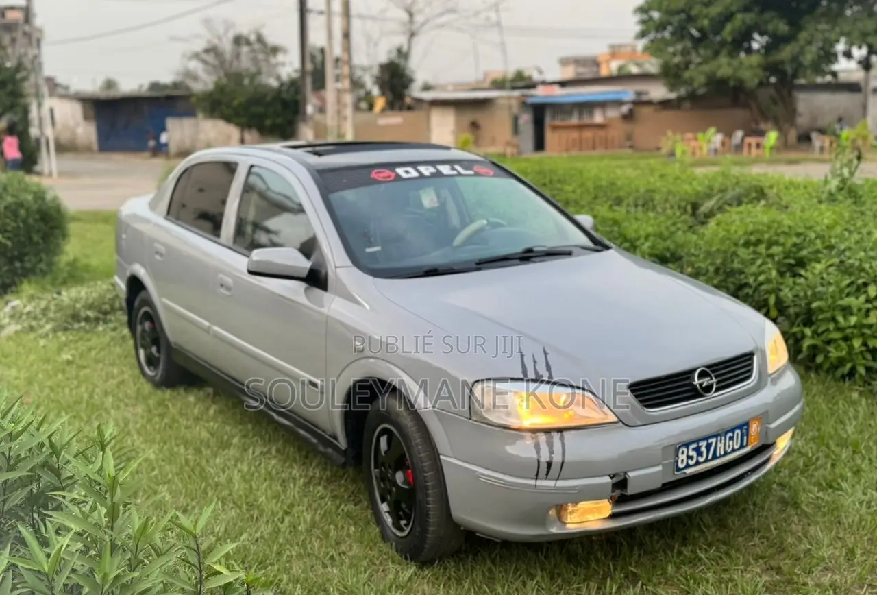 Opel Astra 2007 Gris