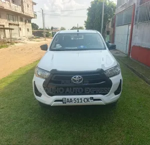 Toyota Hilux 2024 Blanc