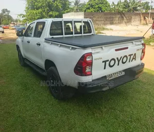 Toyota Hilux 2024 Blanc