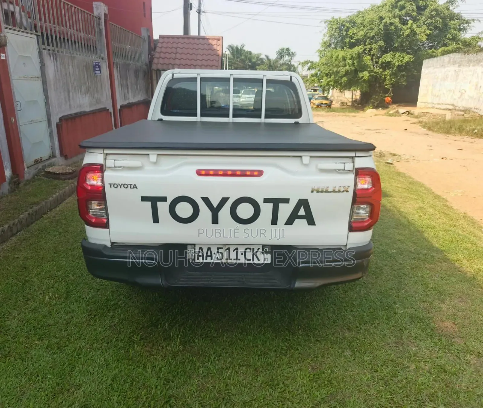 Toyota Hilux 2024 Blanc