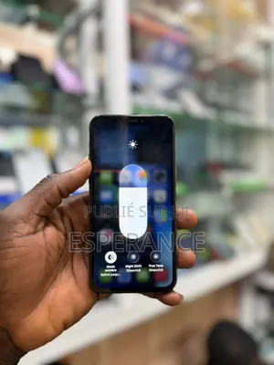 Apple iPhone 11 Pro 64 GB Doré