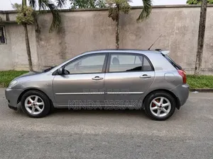 Toyota Corolla Sedan 2004 Gris
