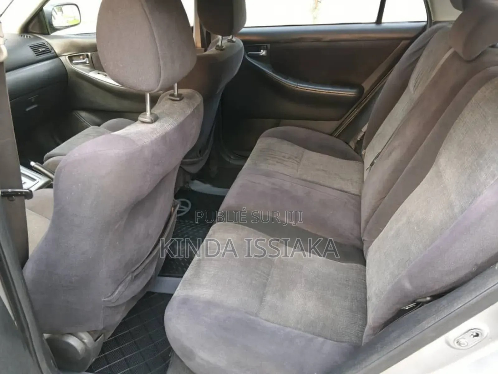 Toyota Corolla Sedan 2004 Gris