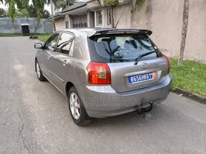 Toyota Corolla Sedan 2004 Gris