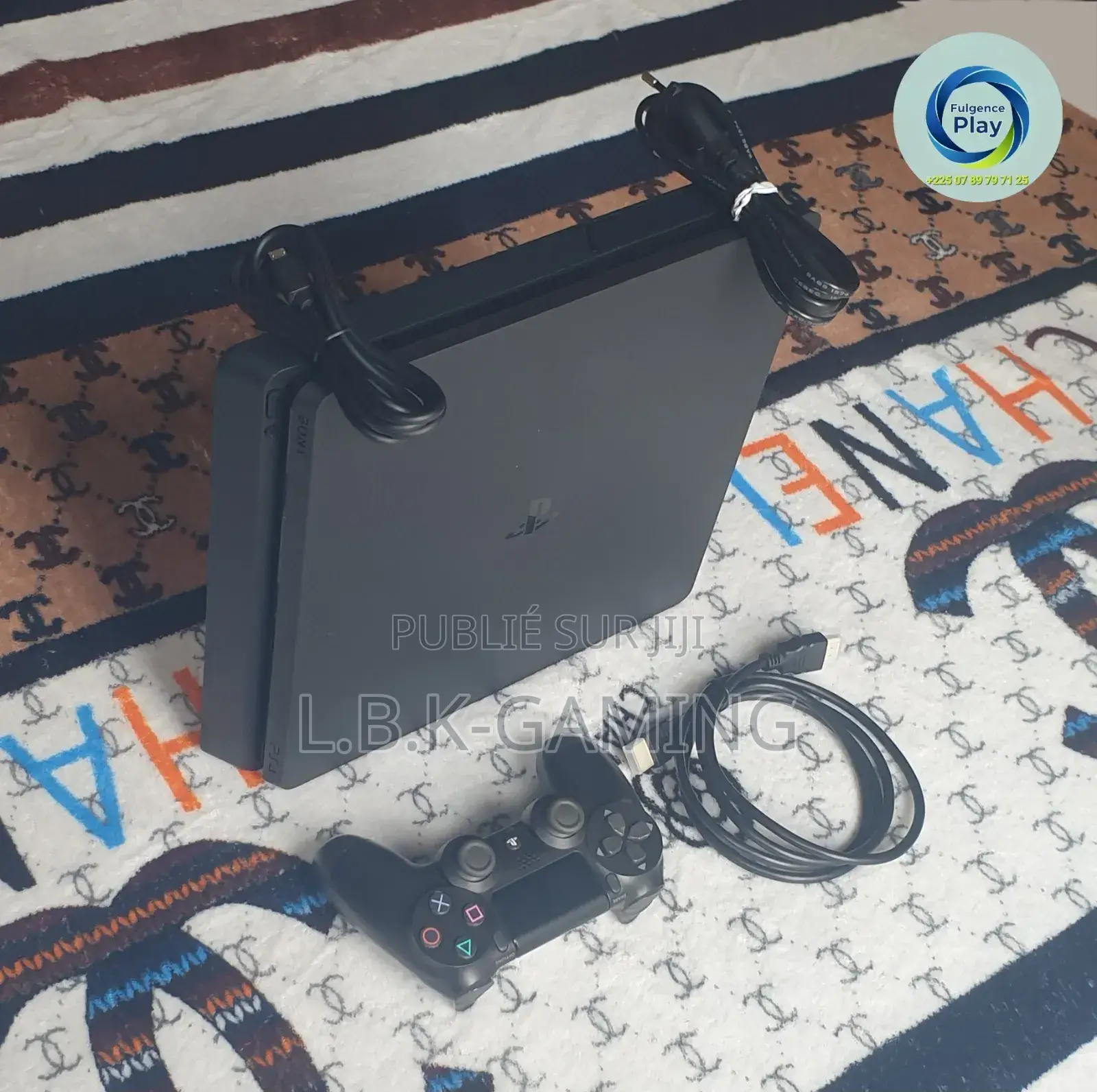 Ps4 Slim Propre, Jamais Démontée. Bénéficiez d'Une Garantie De 6 Mois.