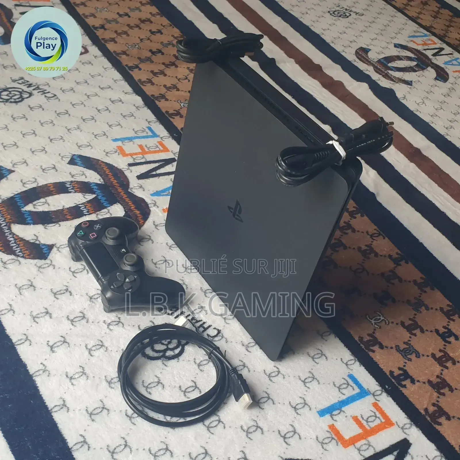 Ps4 Slim Propre, Jamais Démontée. Bénéficiez d'Une Garantie De 6 Mois.
