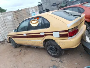 Toyota Corolla 2003 Jaune