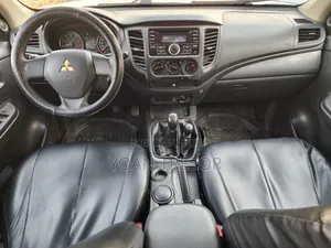 Mitsubishi L200 2023 Black