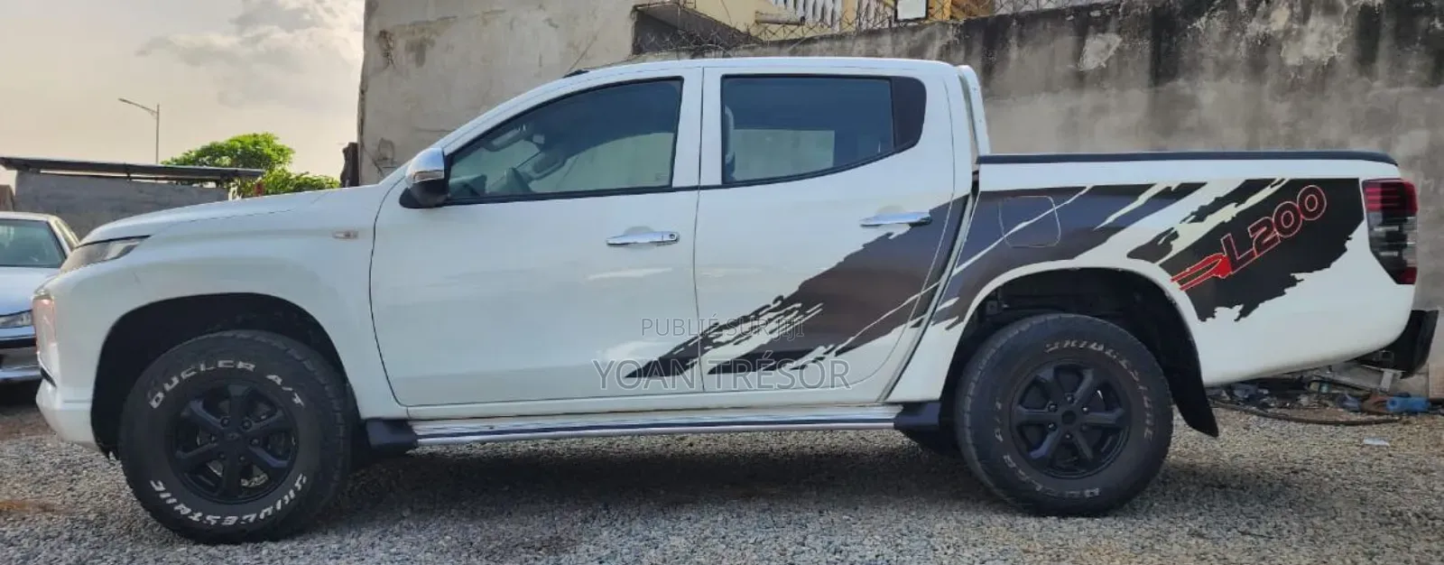 Mitsubishi L200 2023 Black