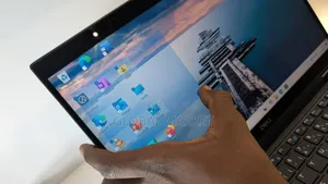 Ordinateur Portable Dell Latitude 7390 8GB Intel Core I5 SSD 256GB