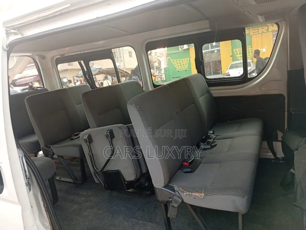 Toyota HiAce 2016 Blanc
