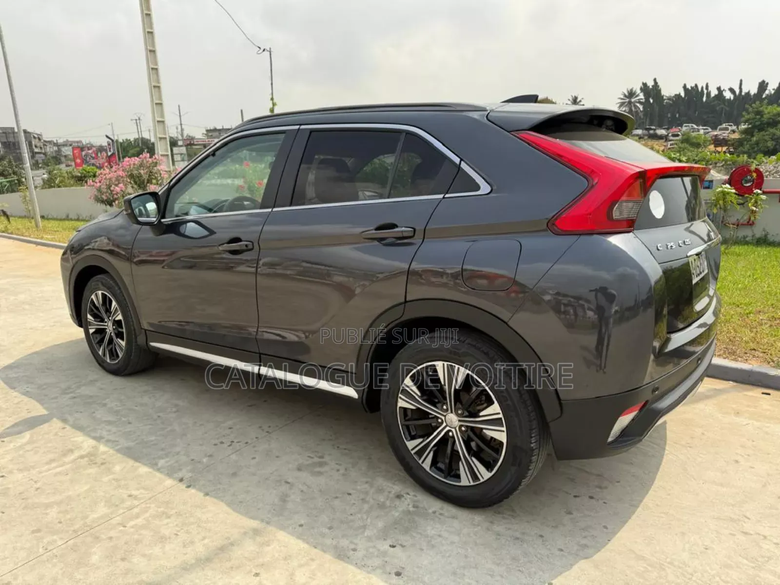Mitsubishi Eclipse Cross 2019 Gris