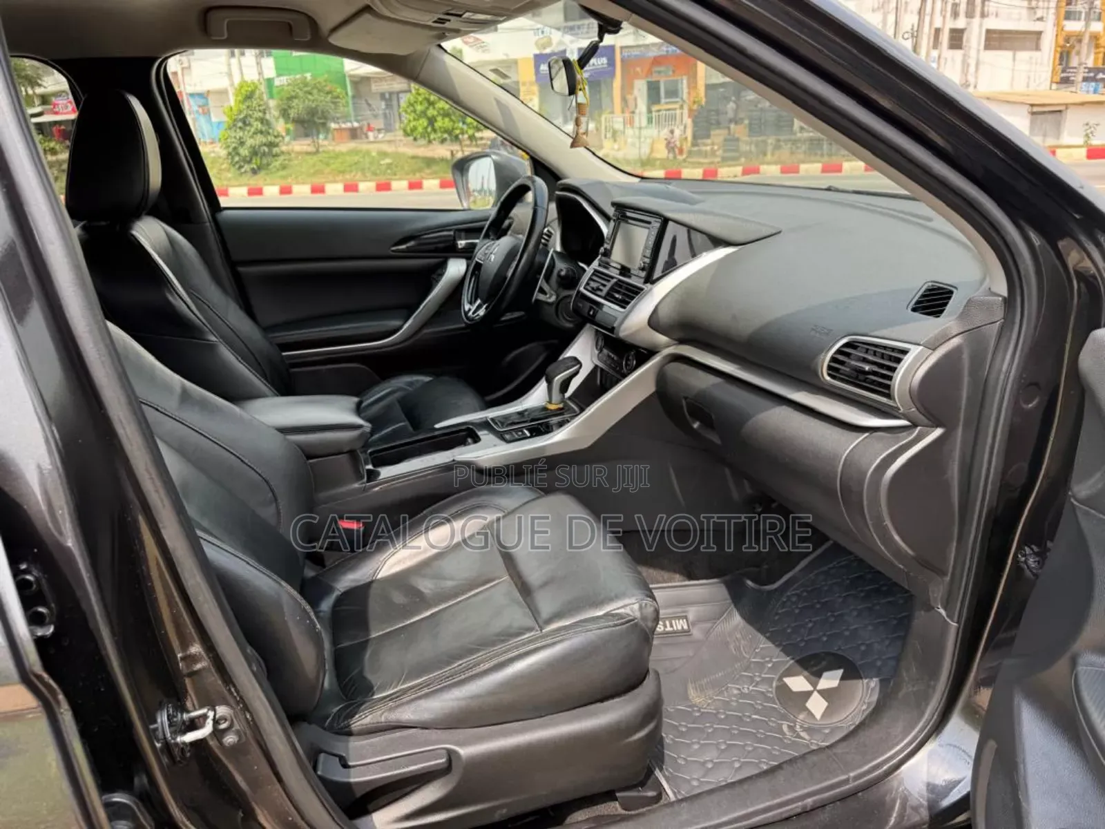 Mitsubishi Eclipse Cross 2019 Gris