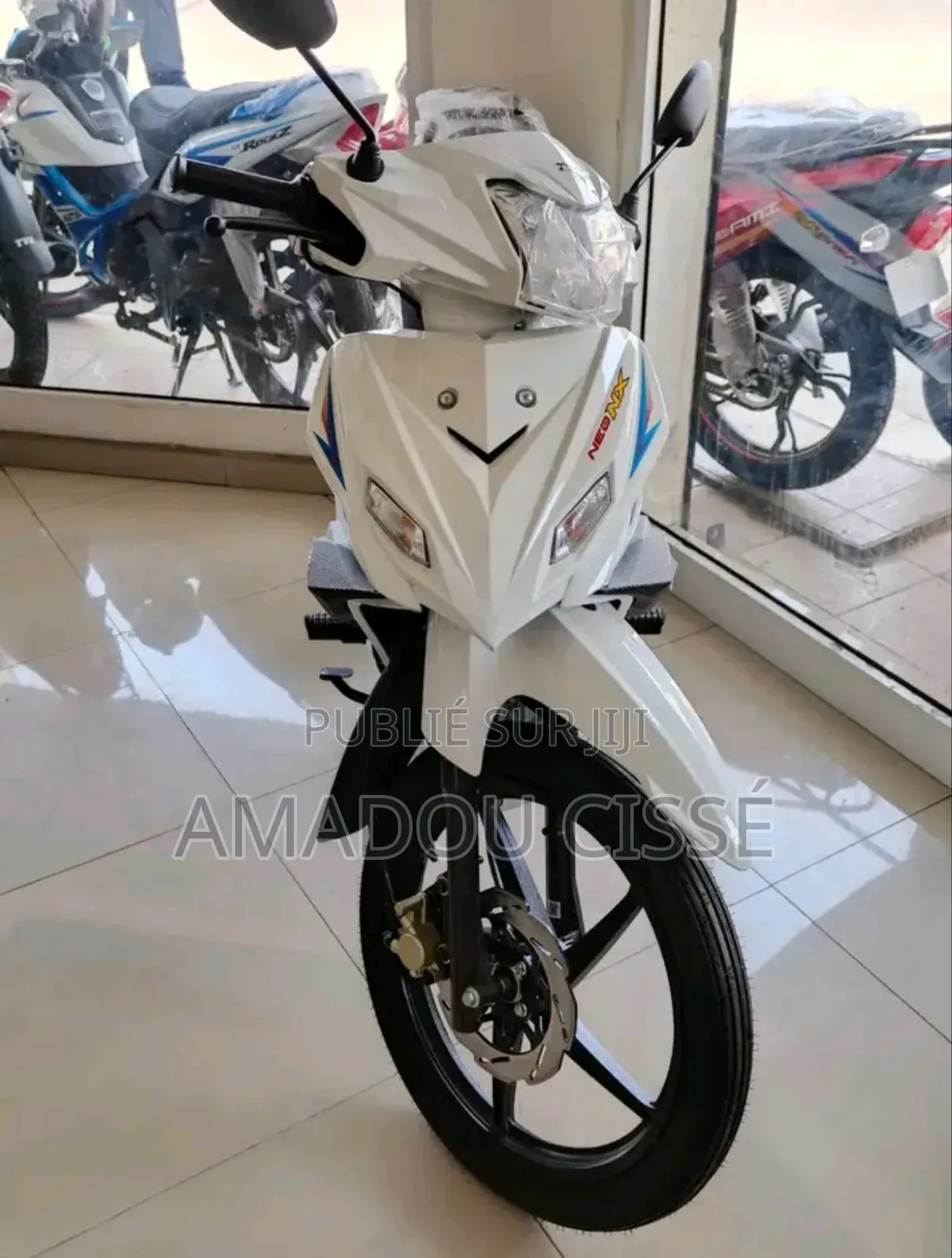 New TVS Neo NX 2024 Blanc