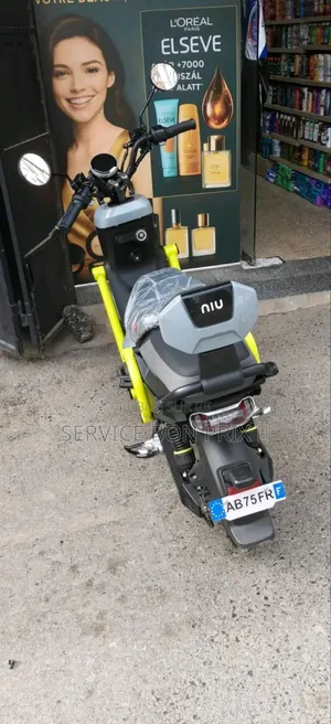 New Yamaha Majesty 2025 Black