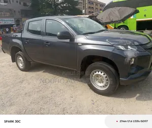 Mitsubishi L200 2021 Black