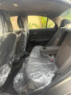 Suzuki Dzire 2023 Gris