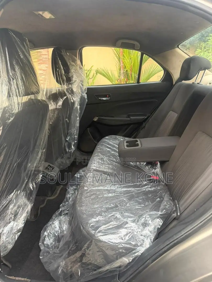 Suzuki Dzire 2023 Gris