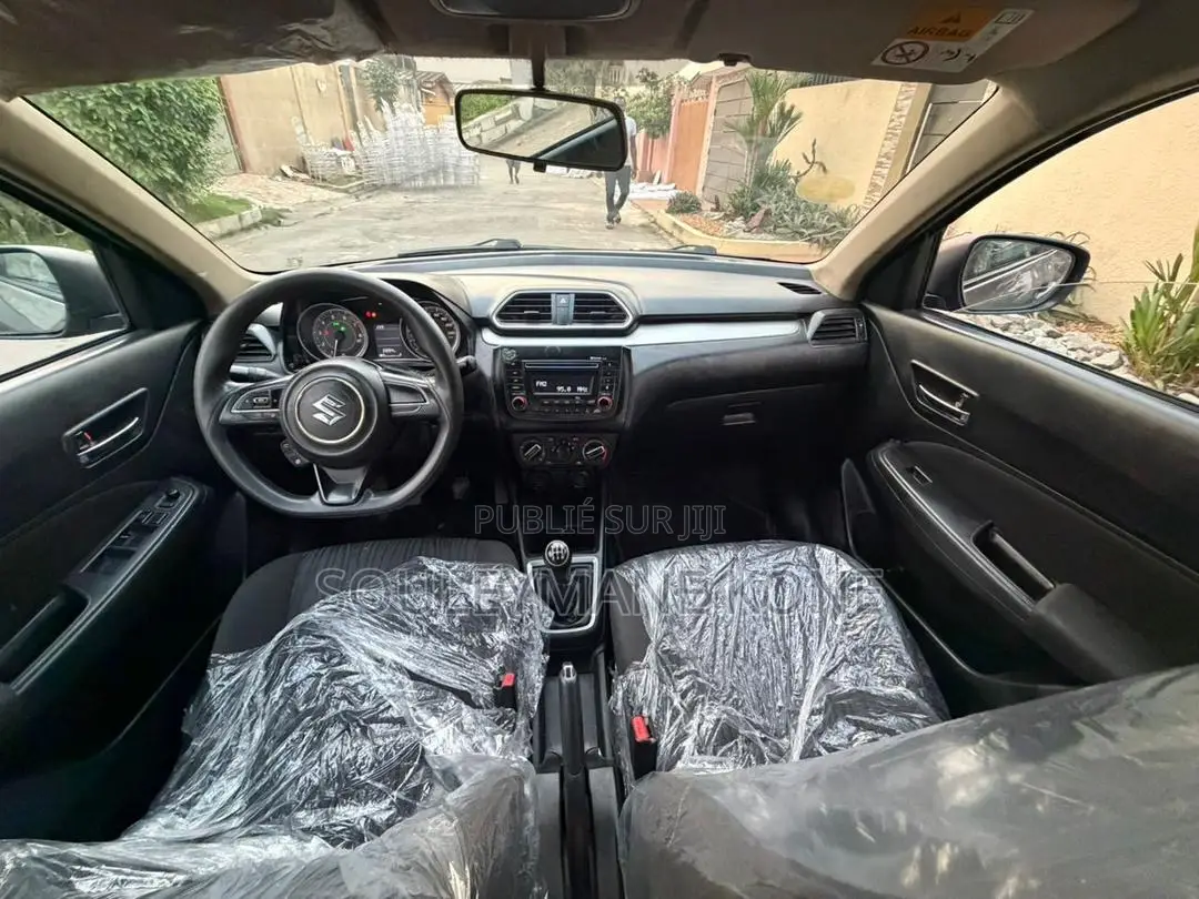 Suzuki Dzire 2023 Gris
