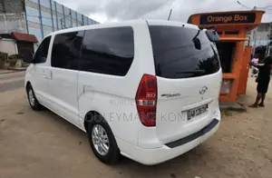 Hyundai Starex 2018 Blanc
