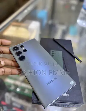 Neuf Samsung Galaxy S23 512 GB Noir