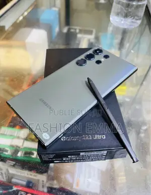 Neuf Samsung Galaxy S23 512 GB Noir