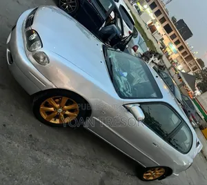 Toyota Corona 1999 Gris