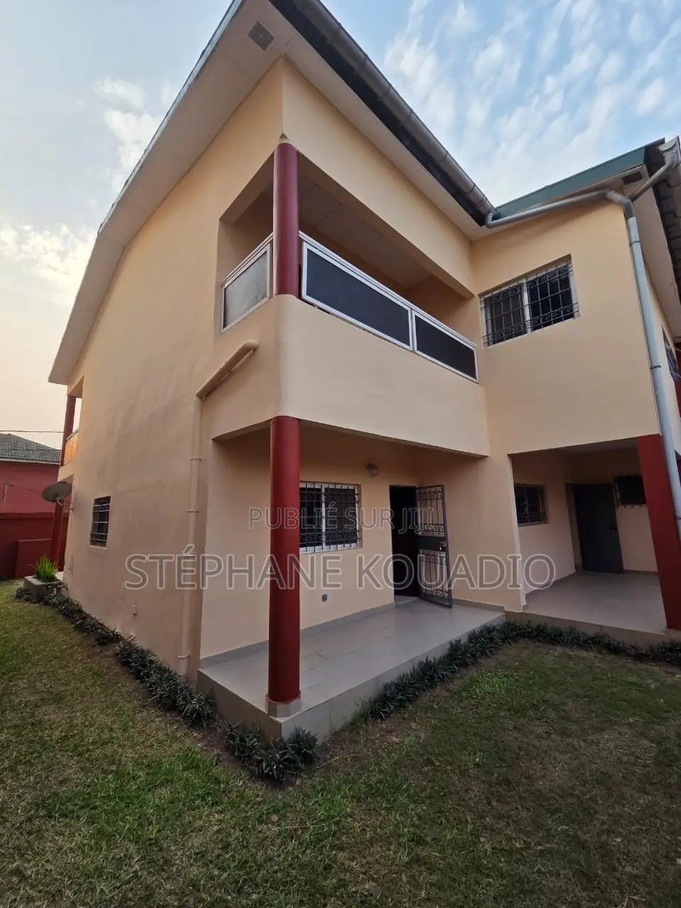 6chbre Duplex dans Cocody à Vendre