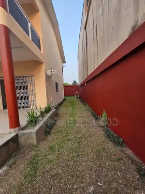6chbre Duplex dans Cocody à Vendre