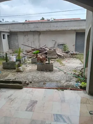 6chbre Duplex dans Tas Btp Entreprise, Cocody à Vendre