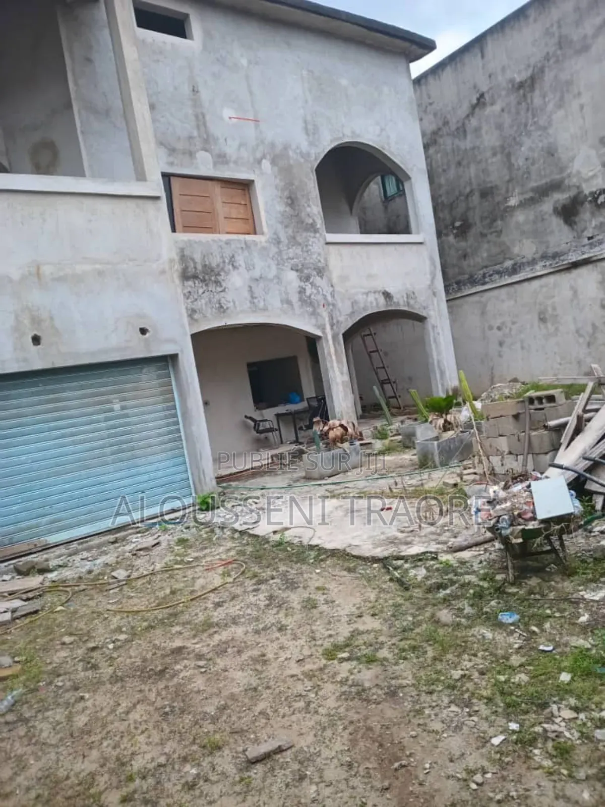 6chbre Duplex dans Tas Btp Entreprise, Cocody à Vendre