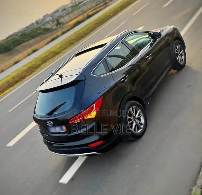 Hyundai Santa Fe 2016 Black