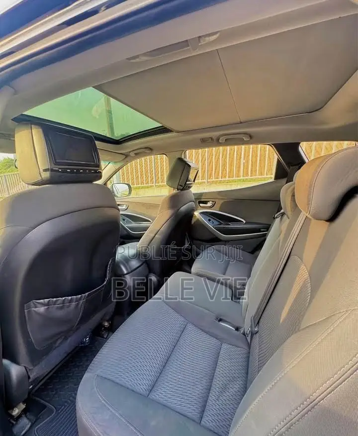 Hyundai Santa Fe 2016 Black