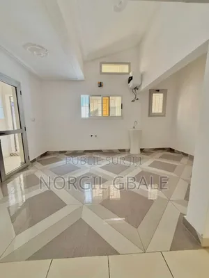 5chbre Duplex dans Avec Norco, Cocody à Vendre