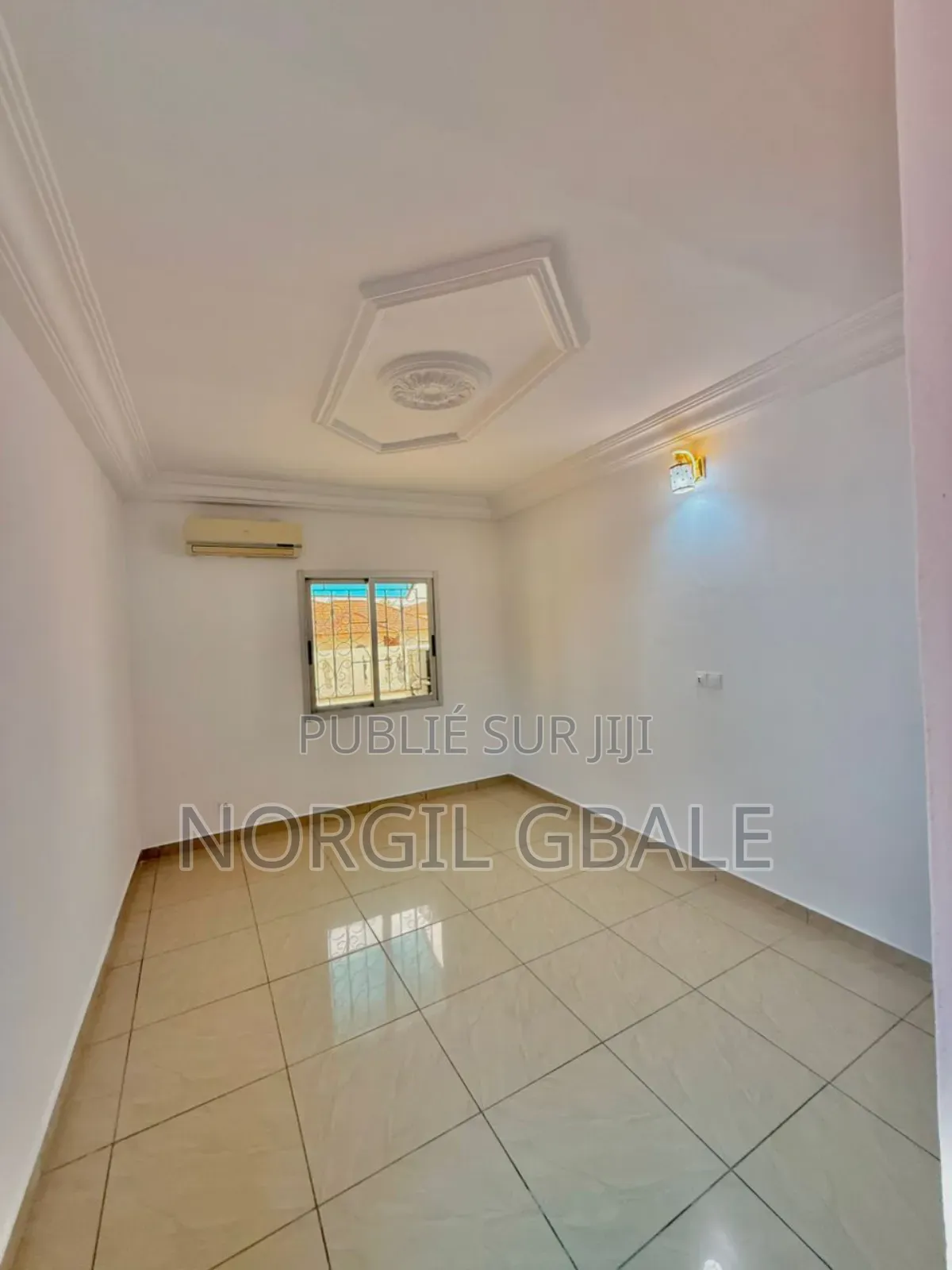 5chbre Duplex dans Avec Norco, Cocody à Vendre