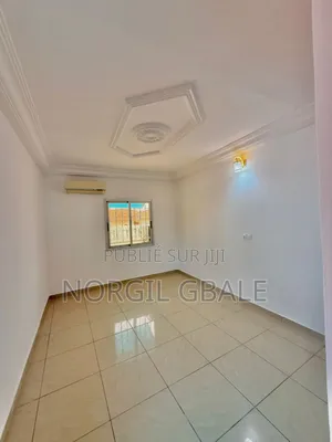 5chbre Duplex dans Avec Norco, Cocody à Vendre