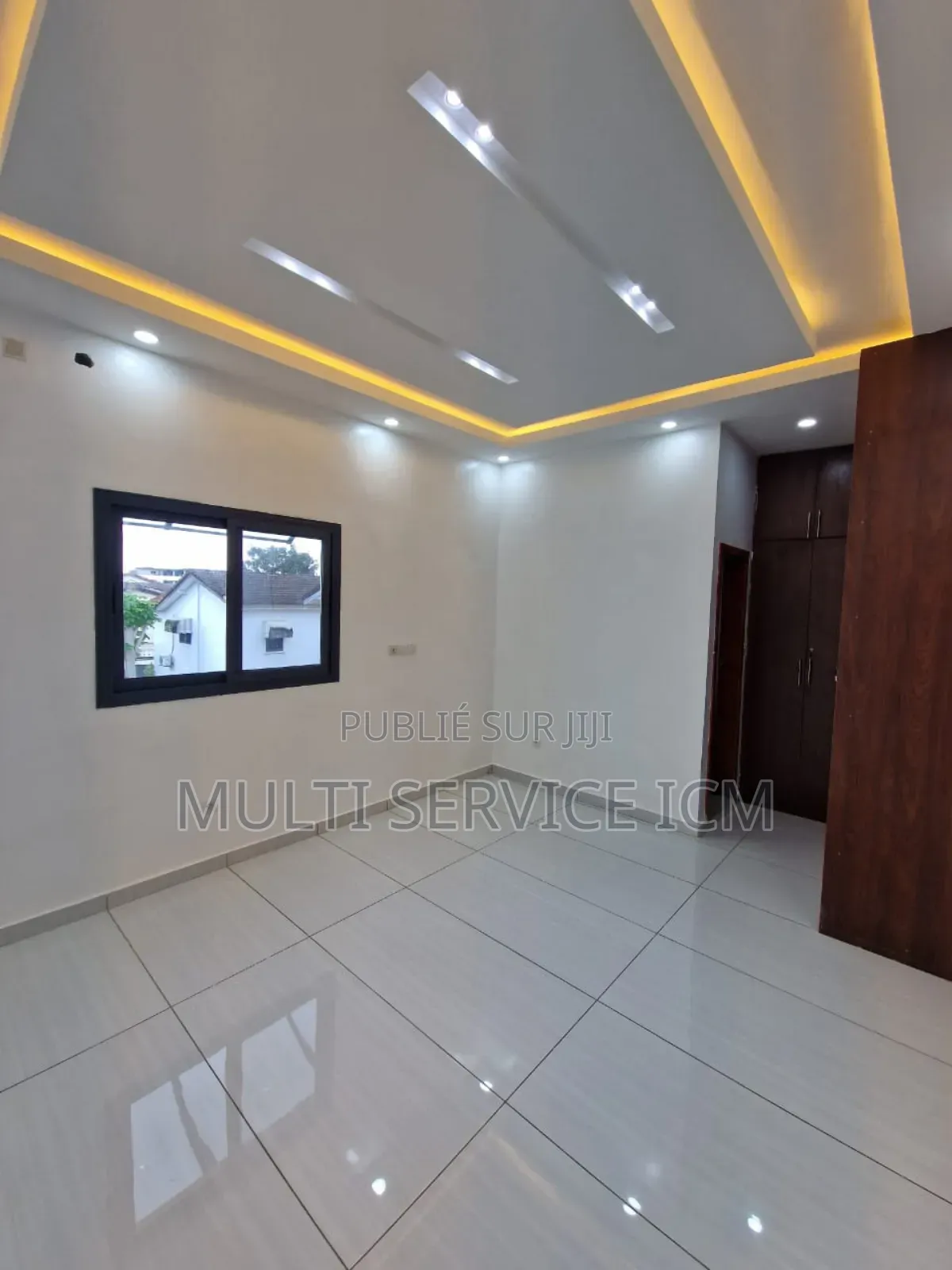 Furnished 5chbre Duplex dans Ismaël Coulibaly, Cocody à Vendre