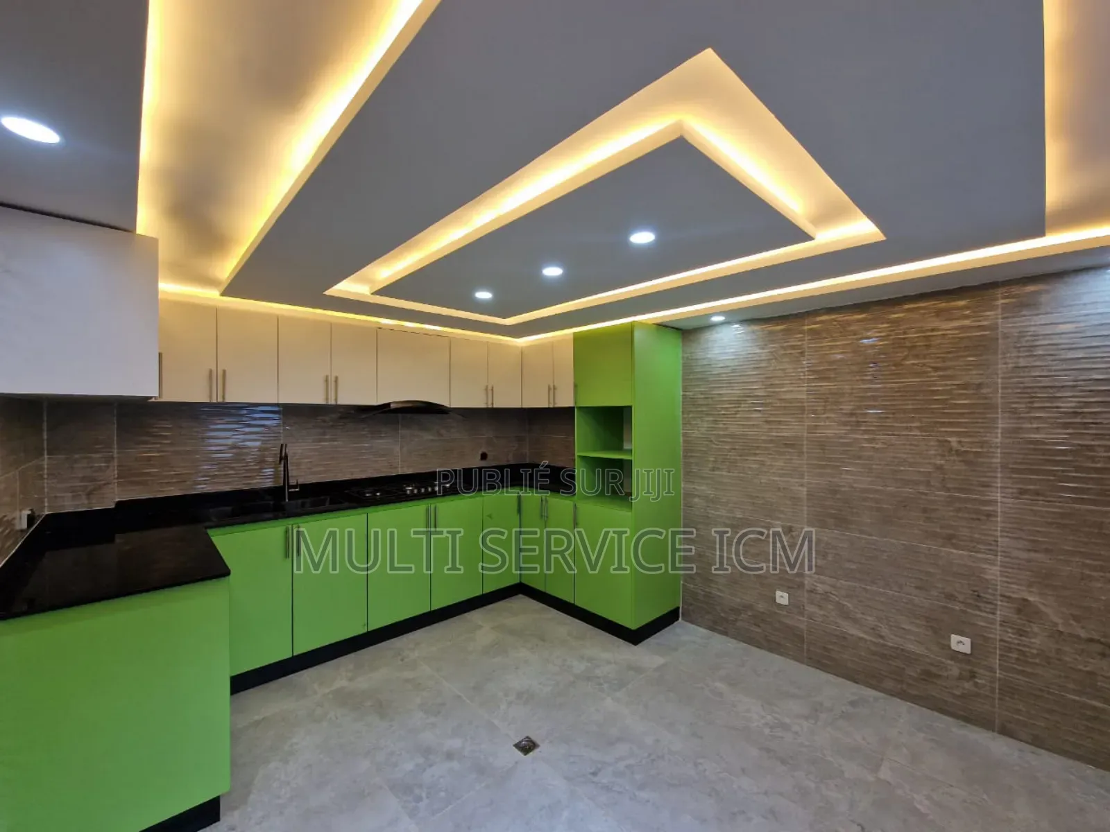 Furnished 5chbre Duplex dans Ismaël Coulibaly, Cocody à Vendre