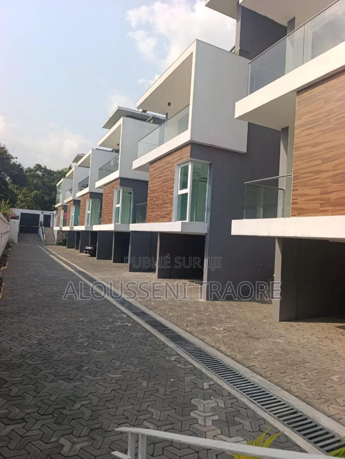 4chbre Appartement dans Tas Btp Entreprise, Cocody à Louer