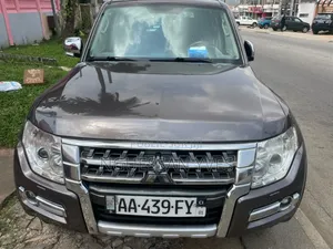 Mitsubishi Pajero 2016 Marron