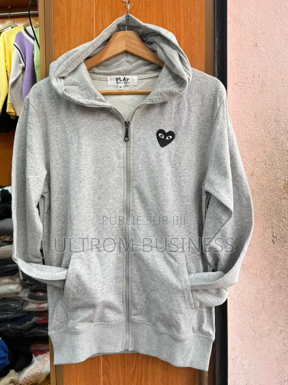 Pull Essentais Represent Vlone