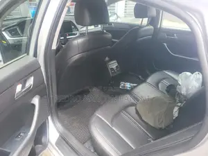 Hyundai Elantra 2019 Gris