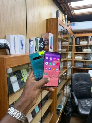 New Samsung Galaxy S10 Plus 128 GB Black