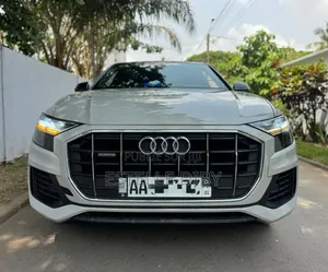 Audi Q8 55 Premium AWD quattro 2020 Blanc