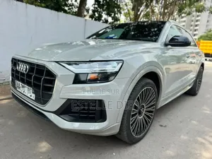 Audi Q8 55 Premium AWD quattro 2020 Blanc