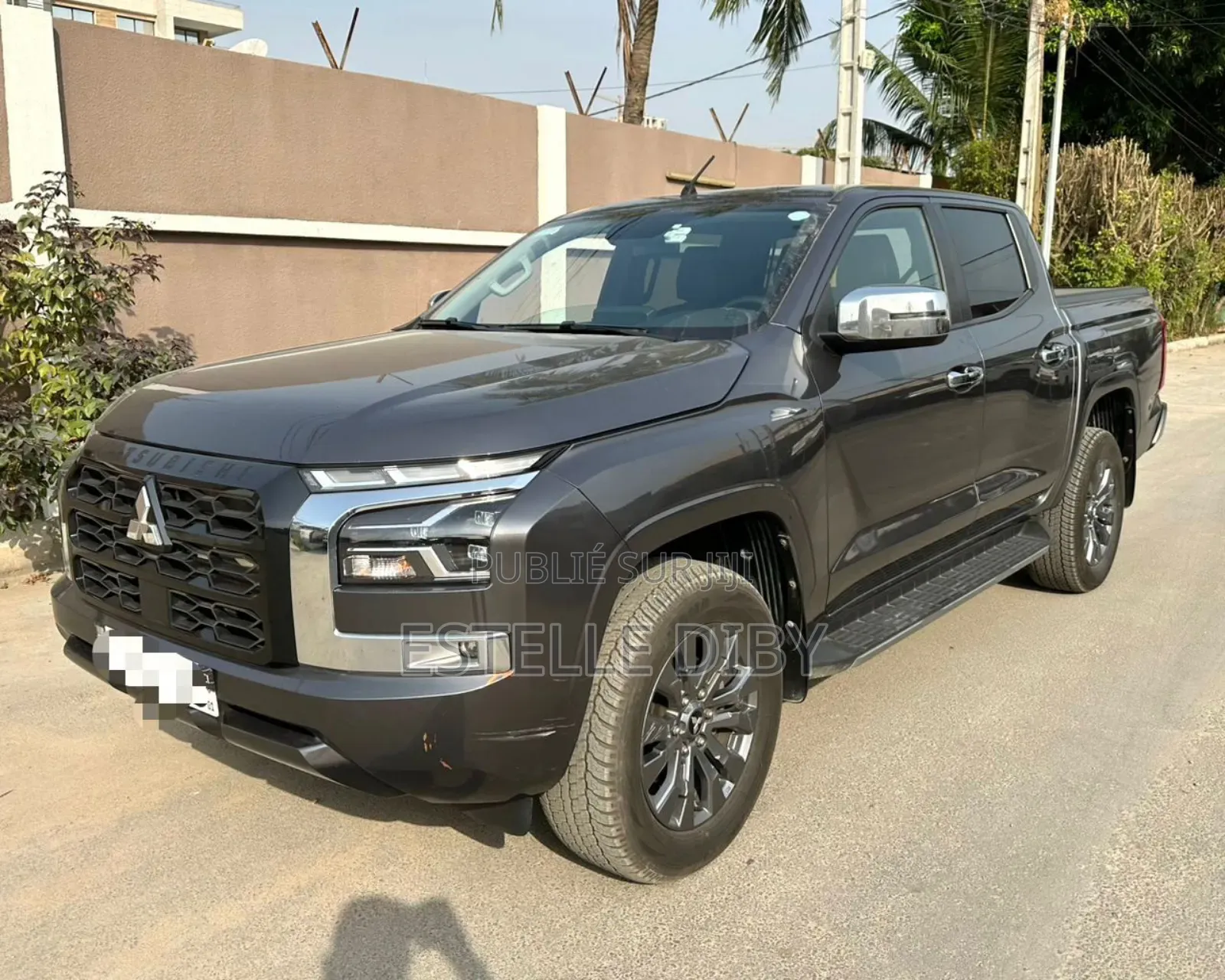 New Mitsubishi L200 2025 Gris