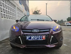 Ford Focus 2014 Bordeaux
