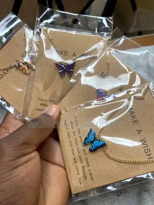 Collier Pendentif Papillon, À Partir De 100 Pièces